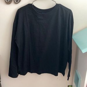Black long sleeve tee